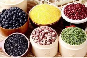 【素食養(yǎng)生】五谷雜糧是怎樣養(yǎng)人的？ 最全的雜糧補(bǔ)益表送給你！